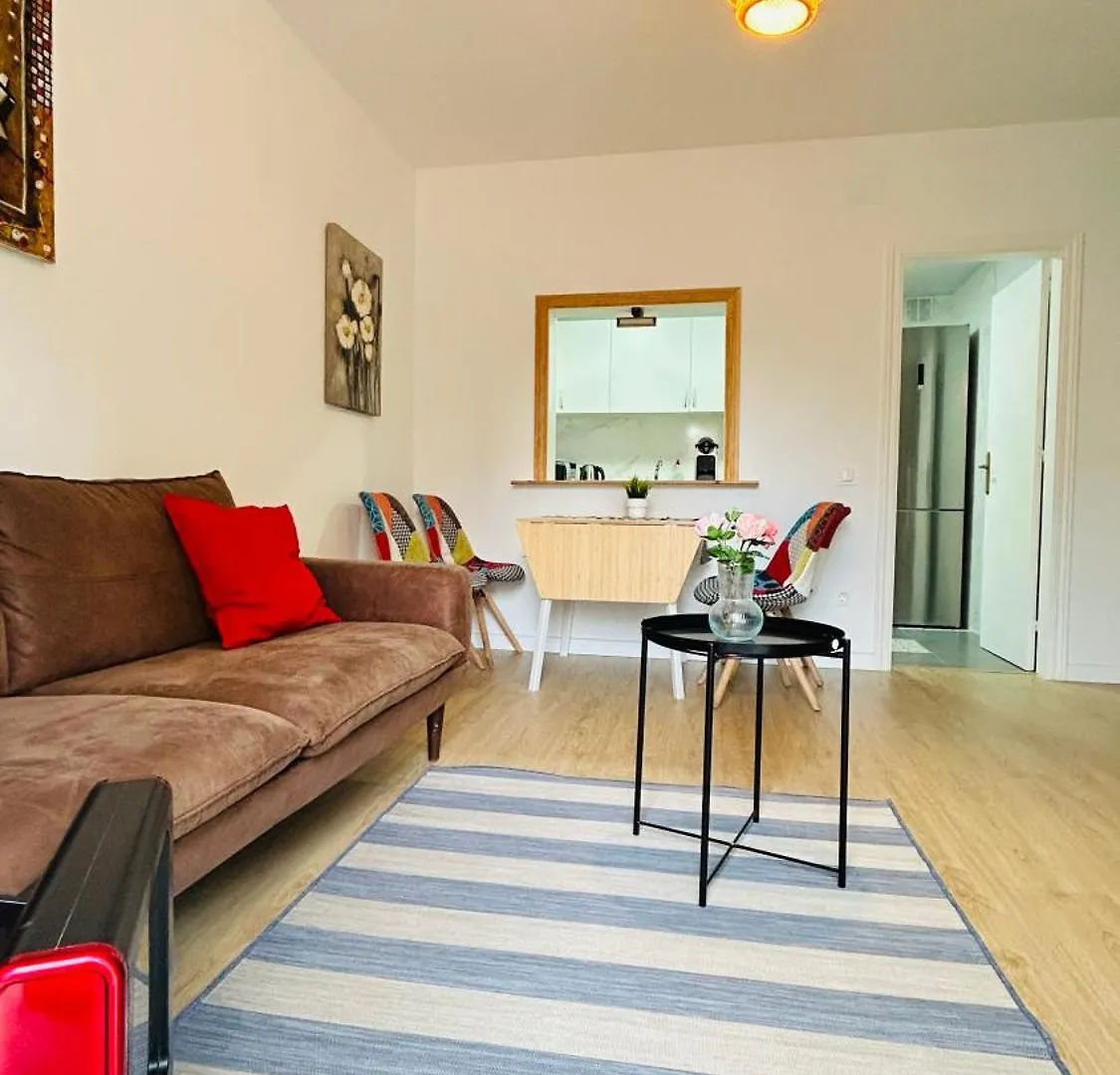 Maifamilybcn-Comodo Y Metro Cercano Badalona 0*,  Spain